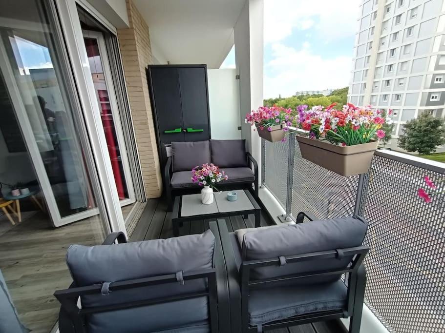 Appartement 4 Pieces - La Rose Des Yvelines - Classe 3 Etoiles Trappes Buitenkant foto