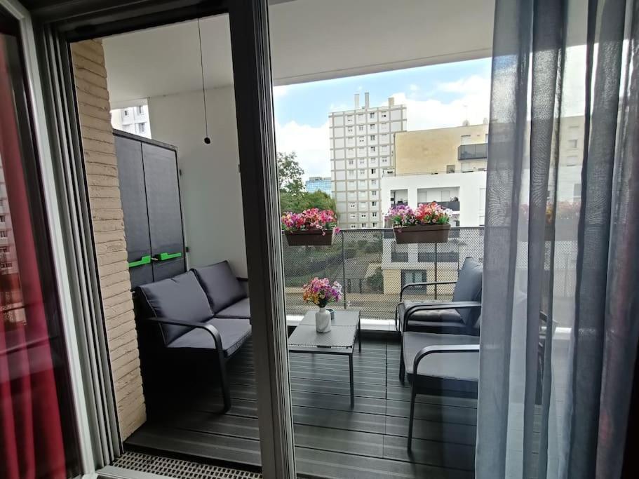 Appartement 4 Pieces - La Rose Des Yvelines - Classe 3 Etoiles Trappes Buitenkant foto